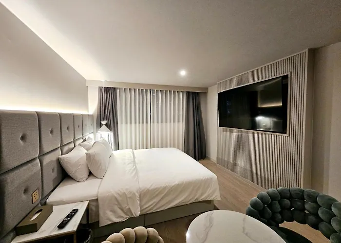酒店 Daeyeon Grandis 3*