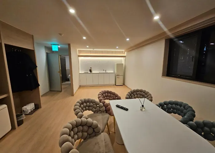 Daeyeon Grandis 酒店 3*